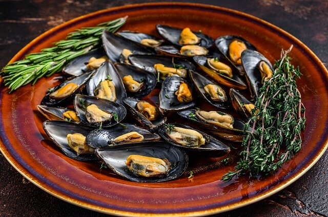 Як готувати мідії