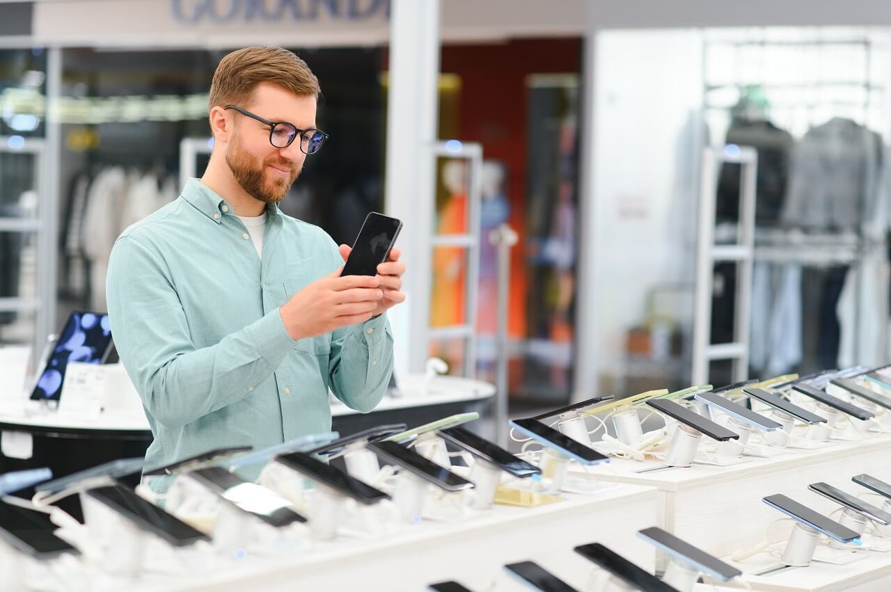 Де українці купують смартфони з гарантією та вигодою