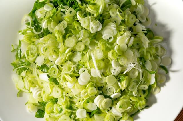 Чим корисна зелена цибуля